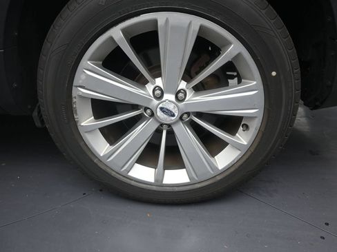 Used 2019 Ford Explorer Limited w/ Class III Trailer Tow Package FWD image 10