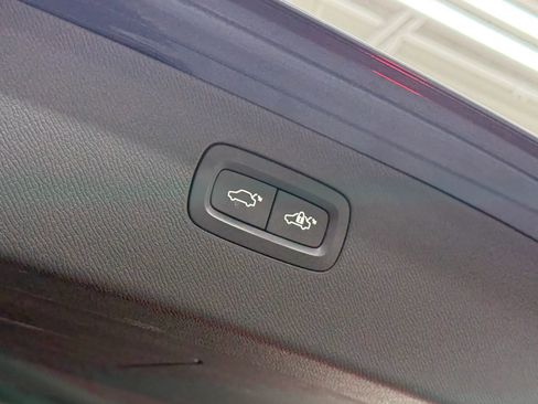 Used 2019 Volvo XC90 T6 Momentum w/ Advanced Package image 39