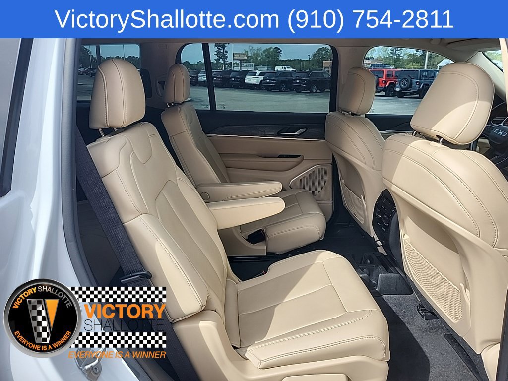 Used 2021 Jeep Grand Cherokee L Limited AWD/4WD image 34