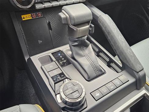 Certified 2025 Toyota Tacoma Trailhunter image 19