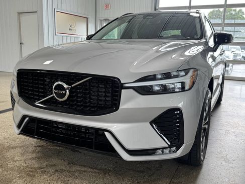 Used 2024 Volvo XC60 B5 Core image 47