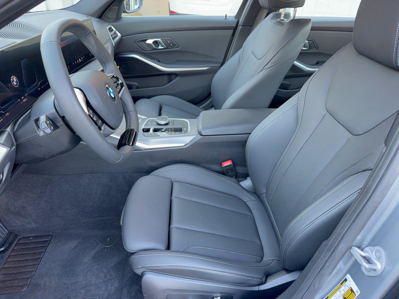 Certified 2026 BMW 330i Sedan RWD image 5