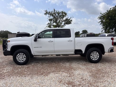 Used 2020 Chevrolet Silverado 2500 LTZ AWD/4WD image 2