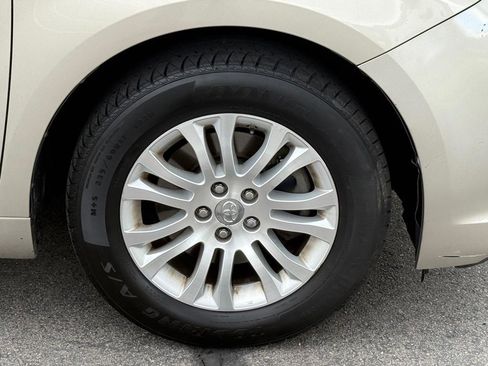 Used 2017 Toyota Sienna XLE w/ XLE Navigation Package image 9