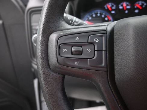 Used 2024 Chevrolet Silverado 1500 Custom RWD image 3