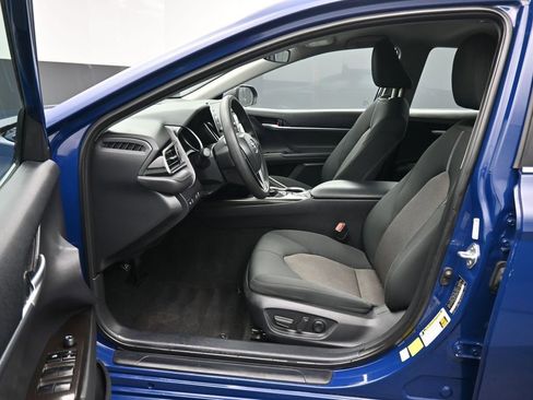 Used 2024 Toyota Camry LE FWD image 11