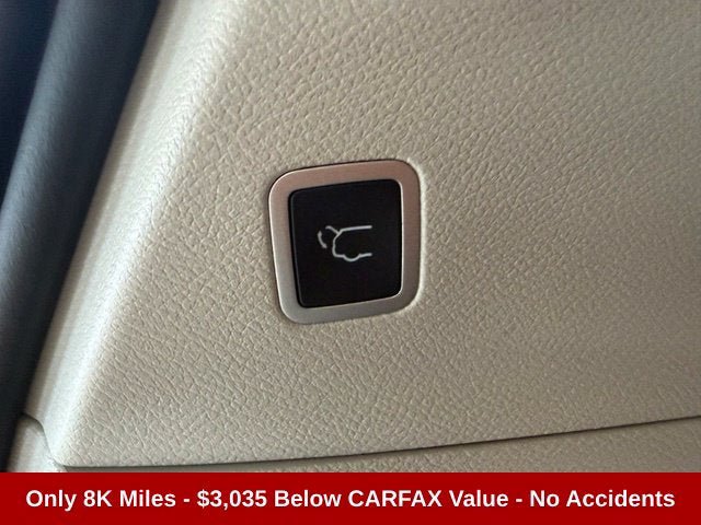 Used 2024 Chrysler Pacifica Touring-L FWD image 25