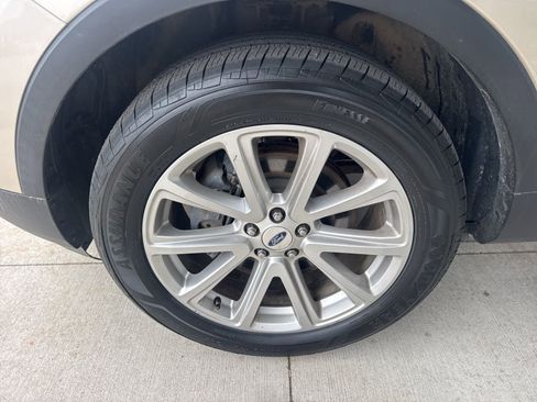 Certified 2017 Ford Explorer Limited image 18