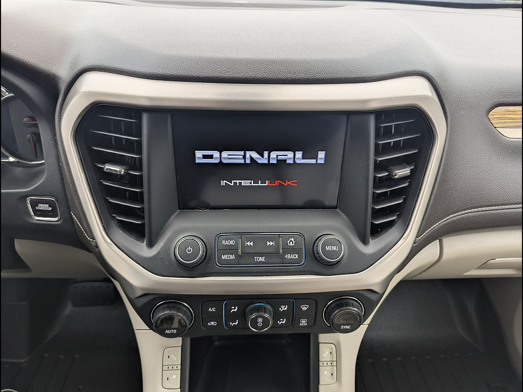 Used 2017 GMC Acadia Denali w/ Technology Package FWD image 32