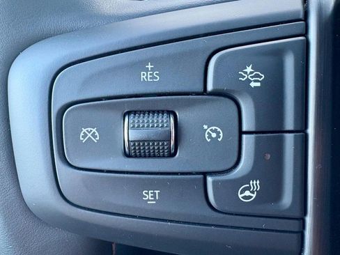 Used 2025 GMC Sierra 2500 AT4 image 23