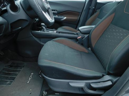 Used 2024 Nissan Kicks SR image 24