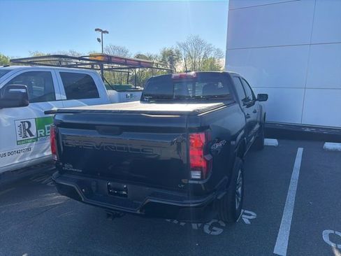 Used 2023 Chevrolet Colorado LT w/ LT Convenience Package II image 3