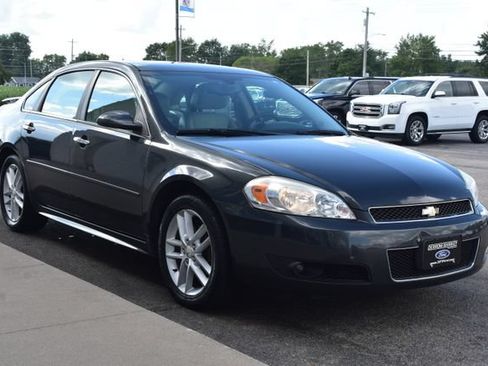 Used 2015 Chevrolet Impala LTZ FWD image 12