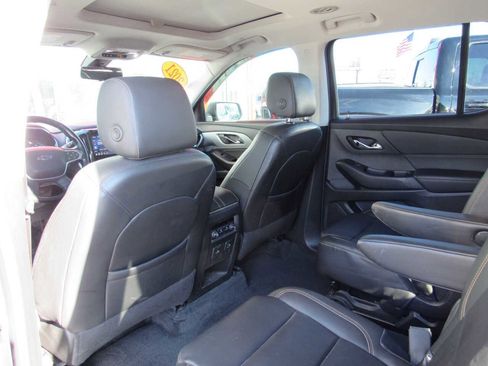 Used 2021 Chevrolet Traverse RS image 23