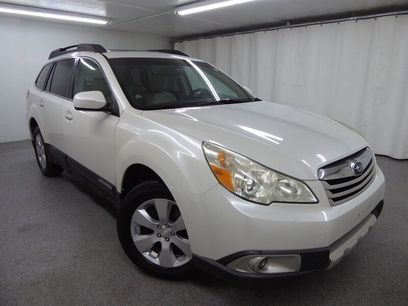 Used 2011 Subaru Outback 2.5i Limited w/ PWR Moonroof Pkg