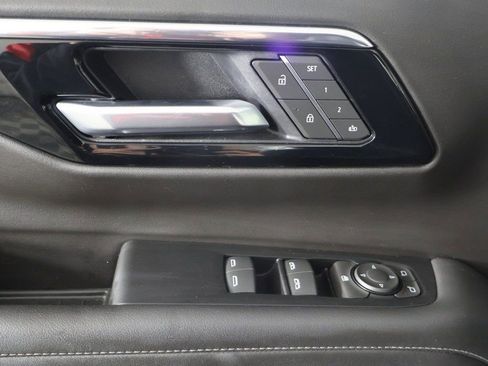 Used 2025 Chevrolet Tahoe LT image 38