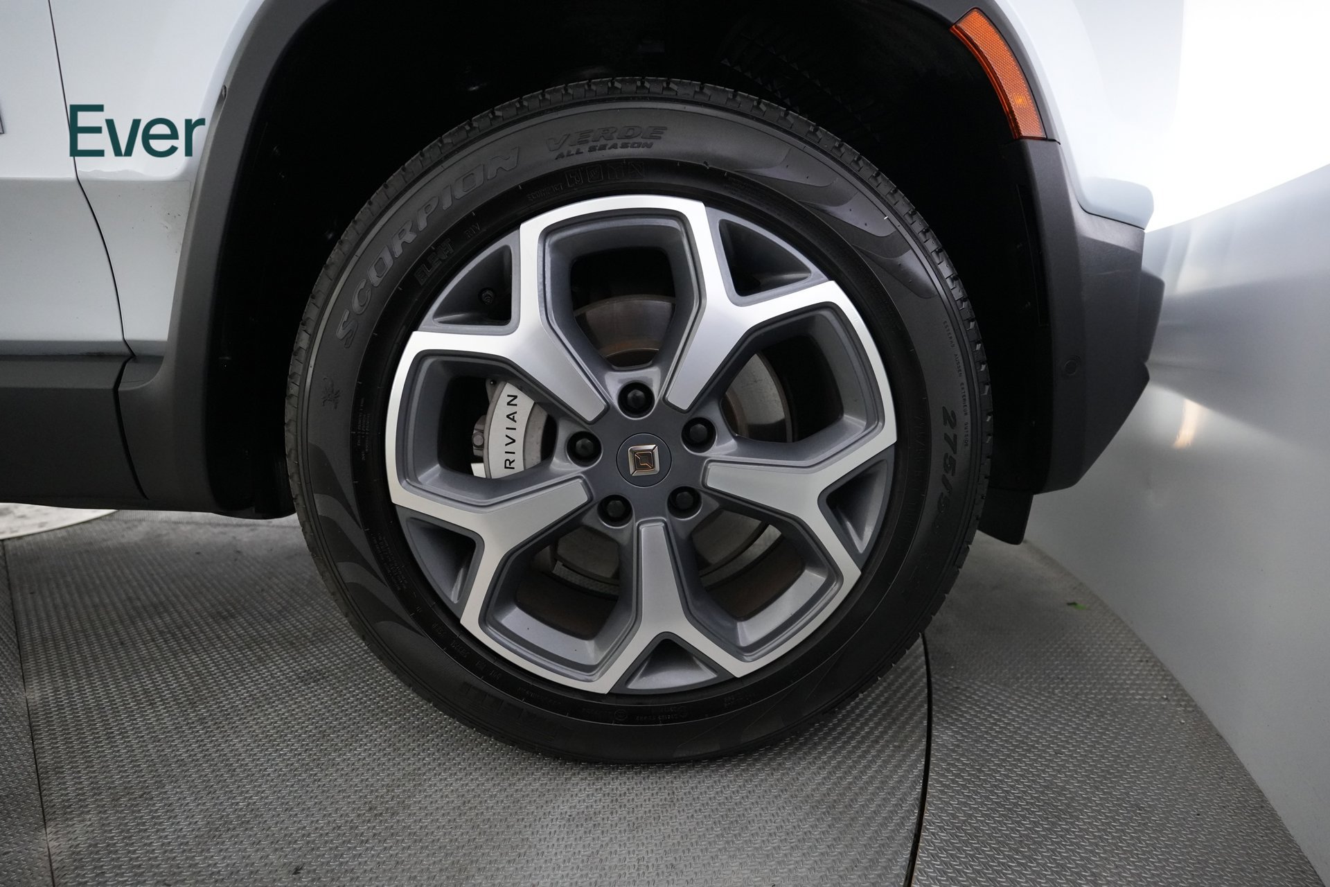 Used 2024 Rivian R1T Adventure Dual AWD/4WD image 20