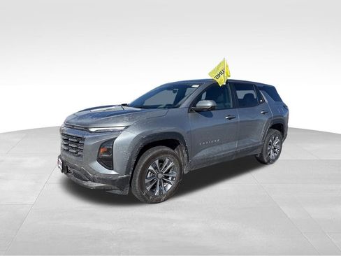 Used 2025 Chevrolet Equinox LT image 4