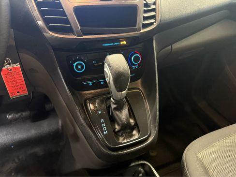 Used 2022 Ford Transit Connect XL image 12
