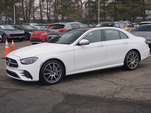 Used 2022 Mercedes-Benz E 450 4MATIC Sedan image 11
