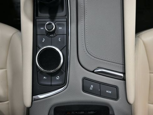 Used 2021 Cadillac XT5 Premium Luxury AWD/4WD image 18