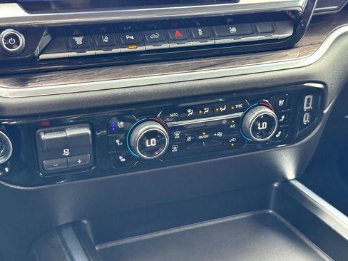 Used 2025 Chevrolet Silverado 2500 LTZ w/ LTZ Convenience Package image 30