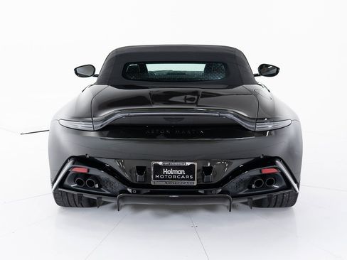 Used 2023 Aston Martin V8 Vantage Roadster image 13