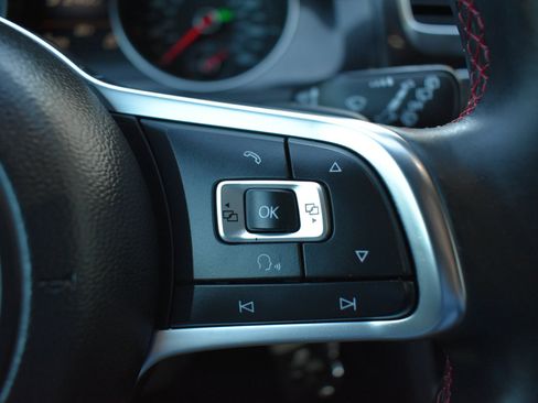 Used 2015 Volkswagen GTI S image 17