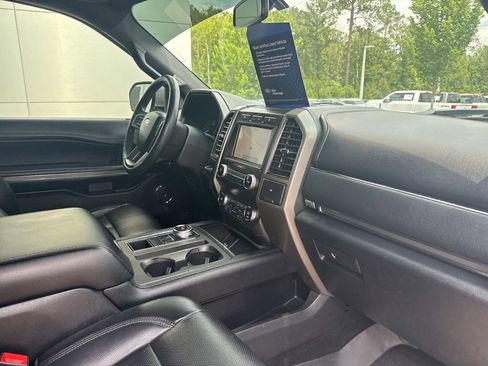 Used 2020 Ford Expedition XLT w/ Equipment Group 202A RWD image 37