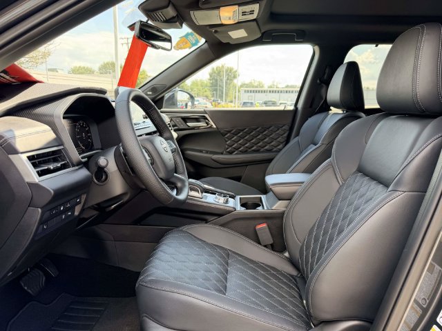 Used 2026 Nissan Rogue Platinum w/ Family Package AWD/4WD image 16