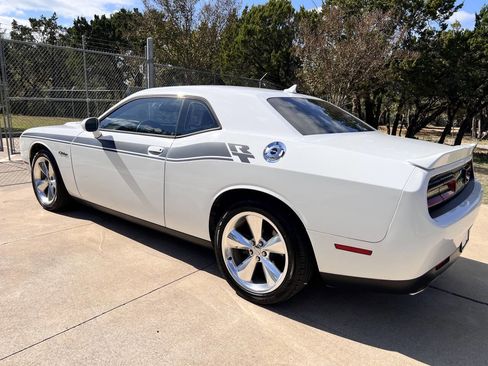 Used 2016 Dodge Challenger R/T Plus image 8