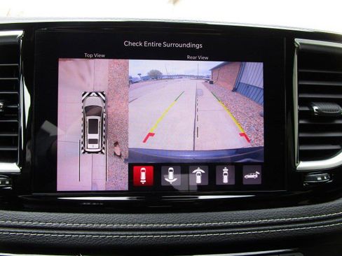 Used 2022 Chrysler Pacifica Limited w/ S Appearance Package image 21