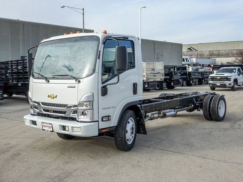 New 2025 Chevrolet Low Cab Forward 5500XG RWD image 7