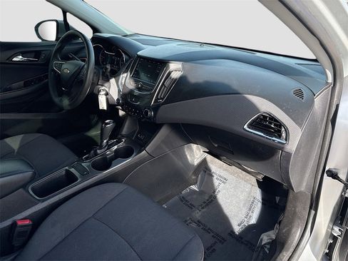 Used 2019 Chevrolet Cruze LT w/ LT Fleet Convenience Package image 26