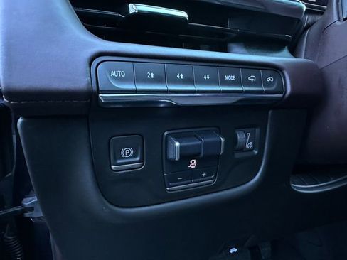 Used 2021 Cadillac Escalade Sport Platinum w/ Heavy-Duty Trailer Package image 17