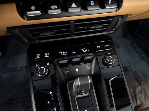 New 2026 Porsche 911 Carrera 4S image 30