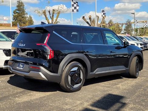 New 2026 Kia EV9 Light image 4