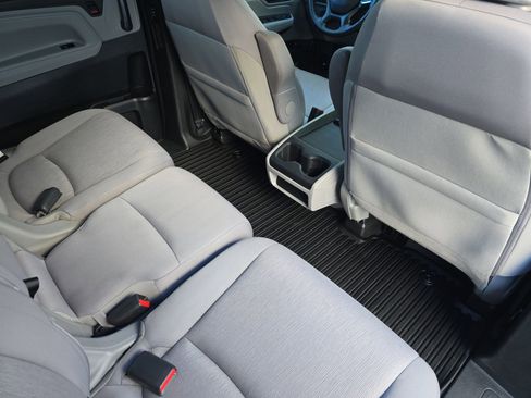 Certified 2024 Honda Odyssey EX image 13