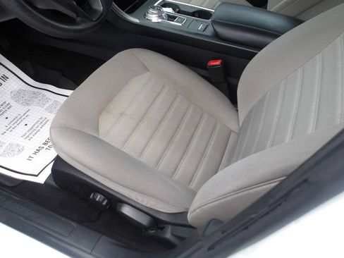 Used 2019 Ford Fusion S FWD image 7