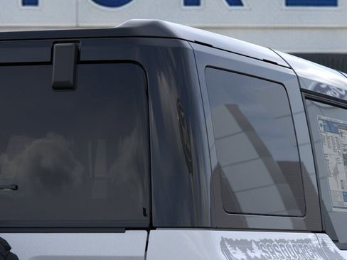 New 2025 Ford Bronco Badlands w/ Sasquatch Package image 25