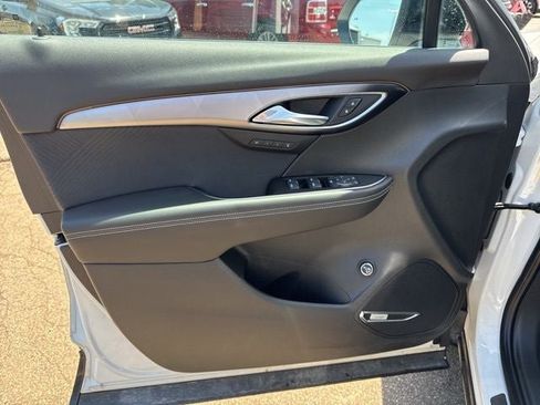 Used 2025 Buick Envision Sport Touring AWD/4WD image 8