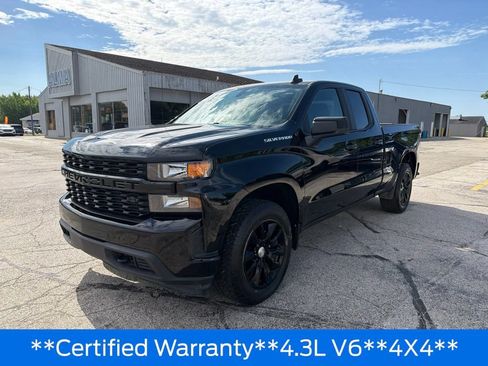 Used 2019 Chevrolet Silverado 1500 Custom w/ Custom Value Package AWD/4WD image 3