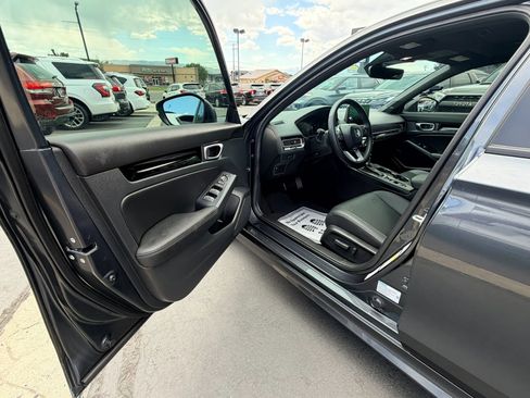 Used 2025 Honda Civic Sport Touring image 9
