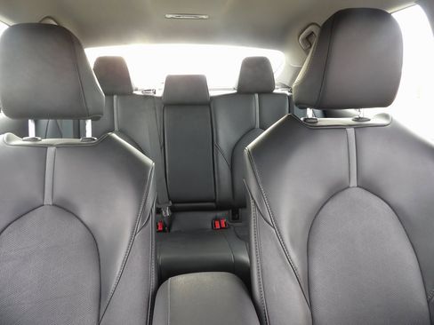 Used 2024 Toyota Camry SE image 20