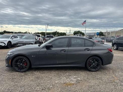 Used 2023 BMW 330e w/ M Sport Package RWD image 5