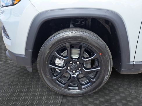 New 2026 Jeep Compass Latitude image 23