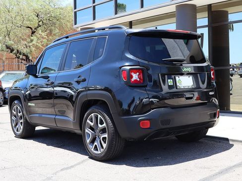 Used 2018 Jeep Renegade Latitude FWD image 10