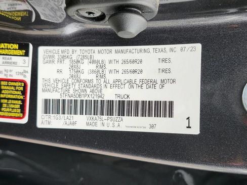 Used 2023 Toyota Tundra Platinum AWD/4WD image 32