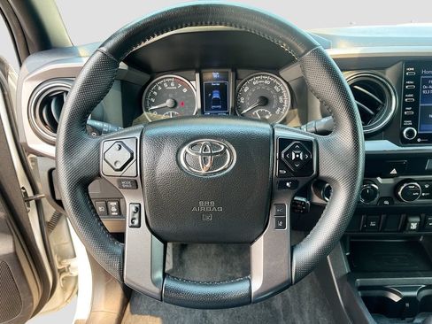 Used 2023 Toyota Tacoma TRD Off-Road AWD/4WD image 11