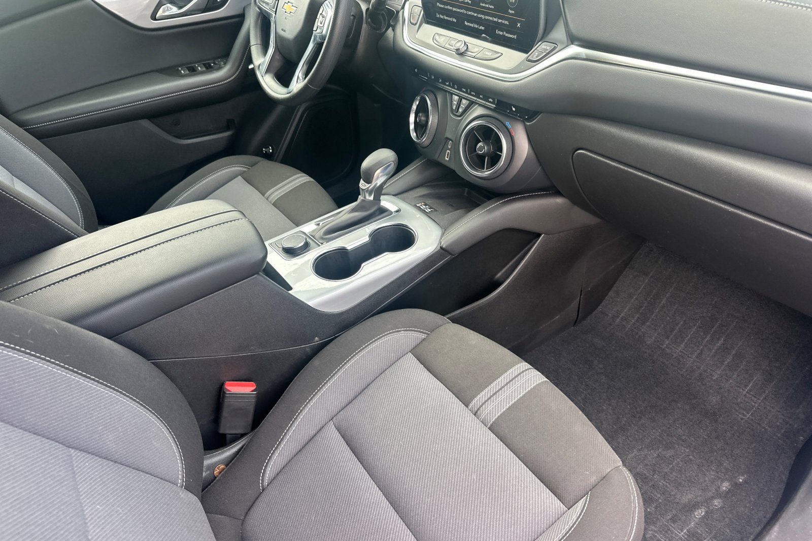 Used 2024 Chevrolet Blazer LT w/ Convenience Package FWD image 19